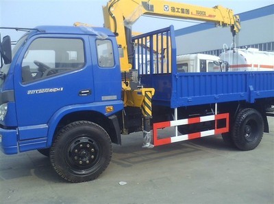 云南隨車吊服務 專業(yè)交通運輸設備供應